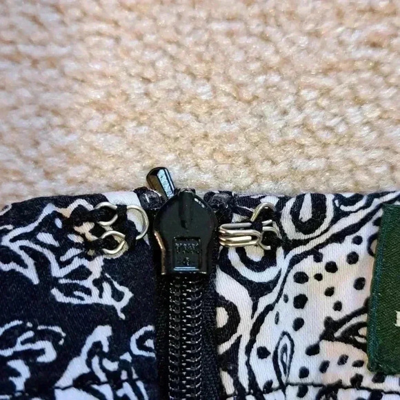 ❤️ Ralph Lauren Petite Skirt Paisley Print Size 4p Black White - Picture 4 of 8